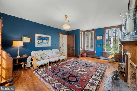 $895,000 | 19 East Loudoun Street, Round Hill, VA 20141