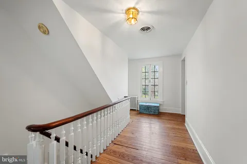 $895,000 | 19 East Loudoun Street, Round Hill, VA 20141