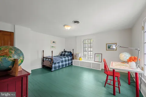 $895,000 | 19 East Loudoun Street, Round Hill, VA 20141