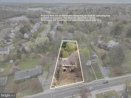 $895,000 | 19 East Loudoun Street, Round Hill, VA 20141