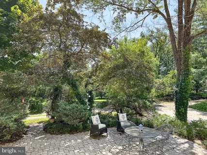 $895,000 | 19 East Loudoun Street, Round Hill, VA 20141