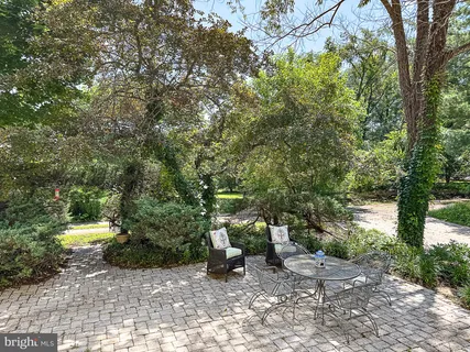 $895,000 | 19 East Loudoun Street, Round Hill, VA 20141