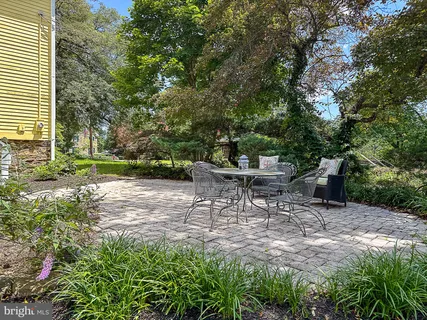 $895,000 | 19 East Loudoun Street, Round Hill, VA 20141