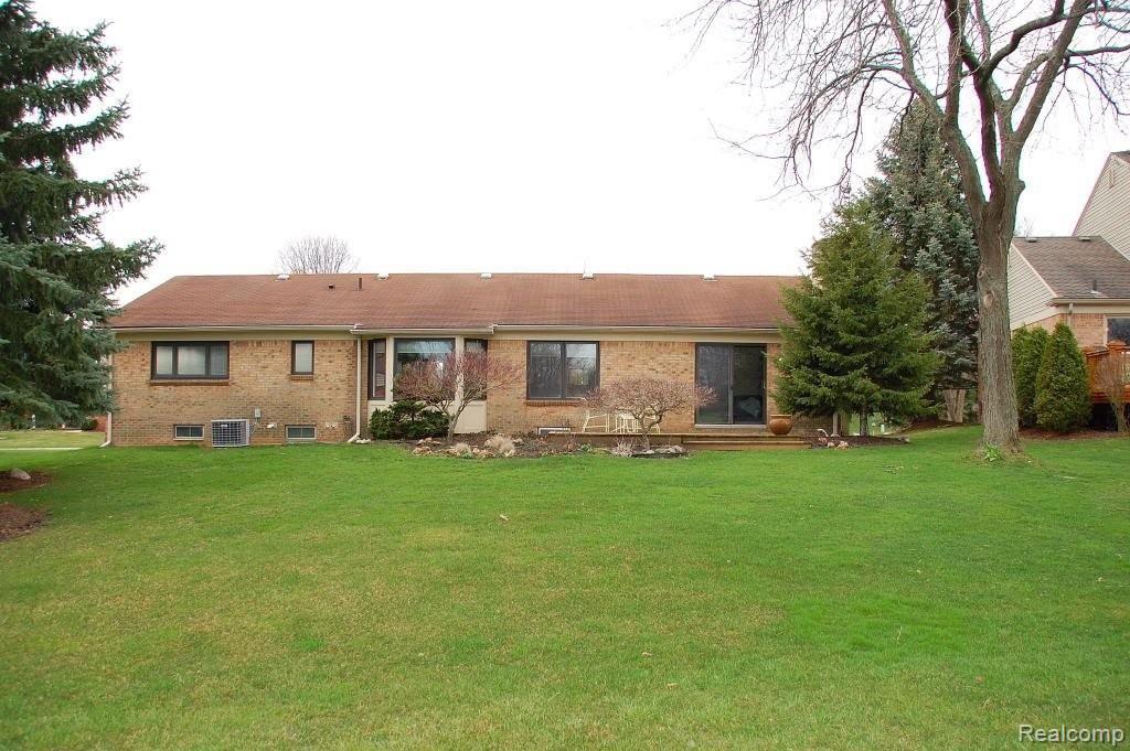 35988 Smithfield Road Farmington, MI 48335 - Photo 15 of 20 REAR VIEW OF HOME