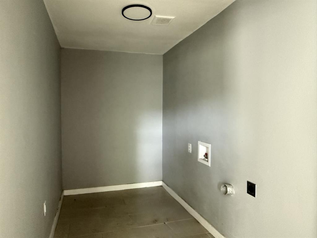 202 4th Street Joshua, TX 76058 - Photo 31 of 39 a view of an empty room