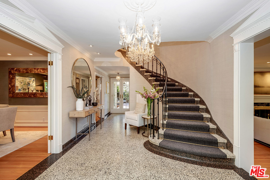 11610 Bellagio Road Los Angeles, CA 90049 - Photo 7 of 46 a view of entryway and hall