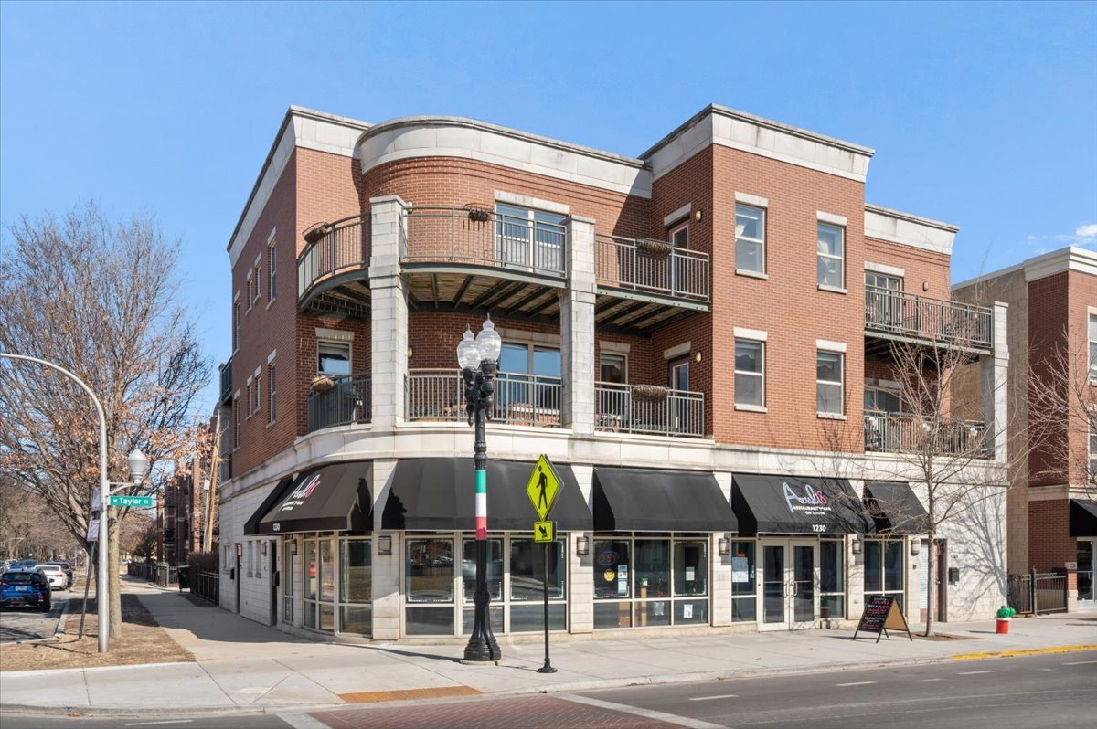 927 South Lytle Street Chicago, IL 60607 - Photo 2 of 32