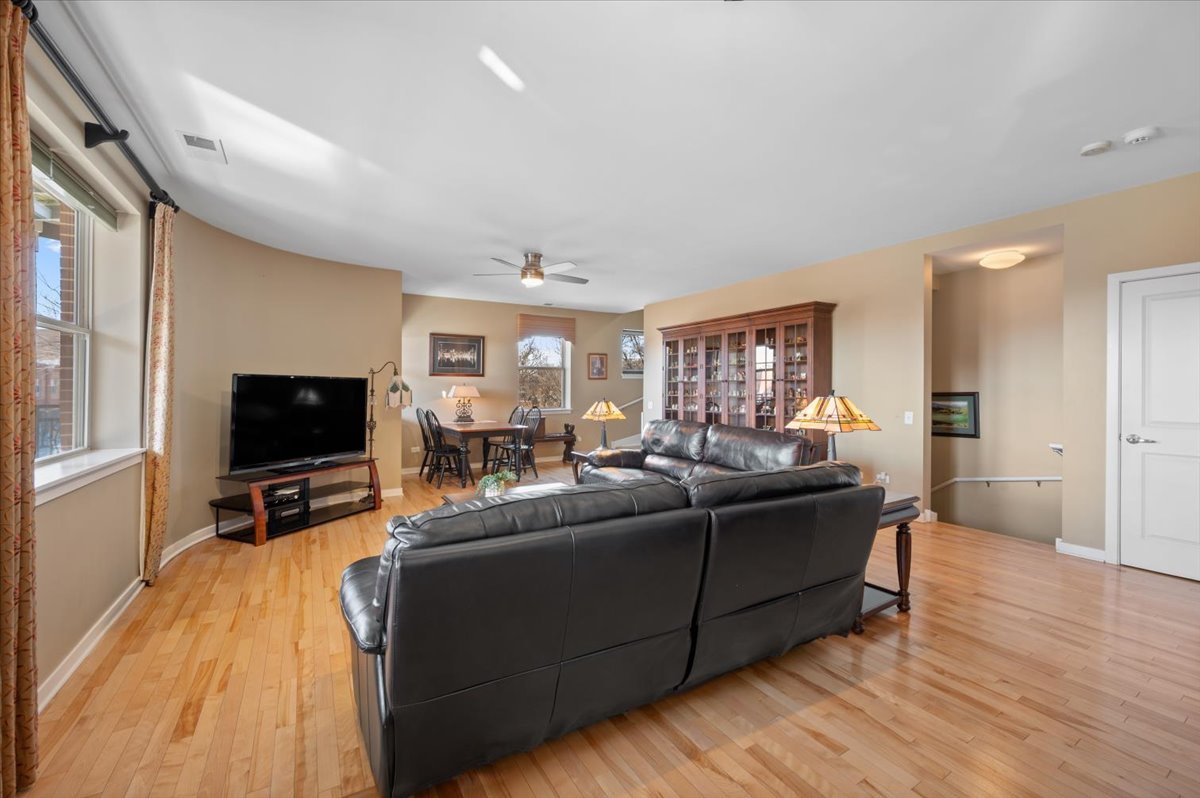 927 South Lytle Street Chicago, IL 60607 - Photo 6 of 32