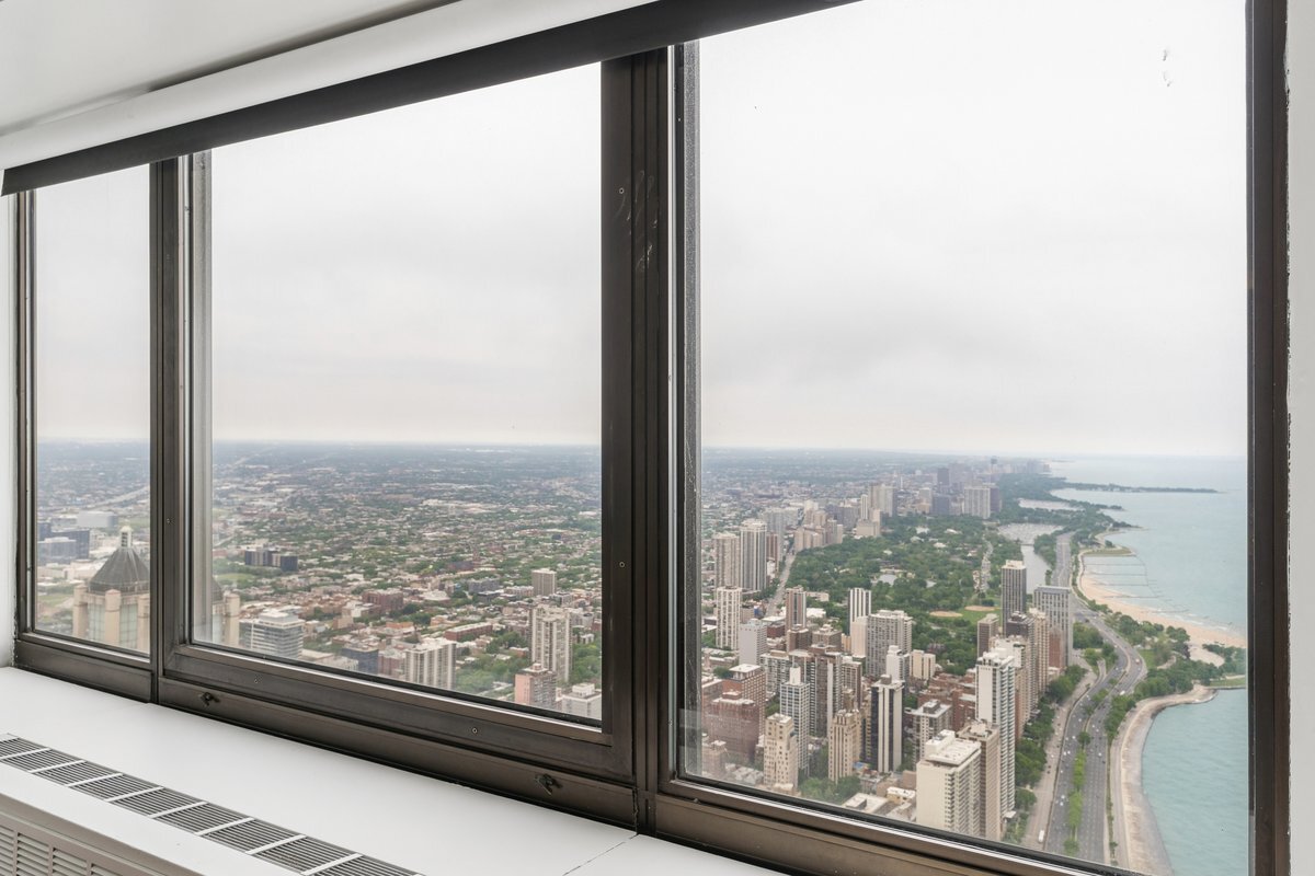 175 East Delaware Place, Unit 8304 Chicago, IL 60611 - Photo 20 of 26