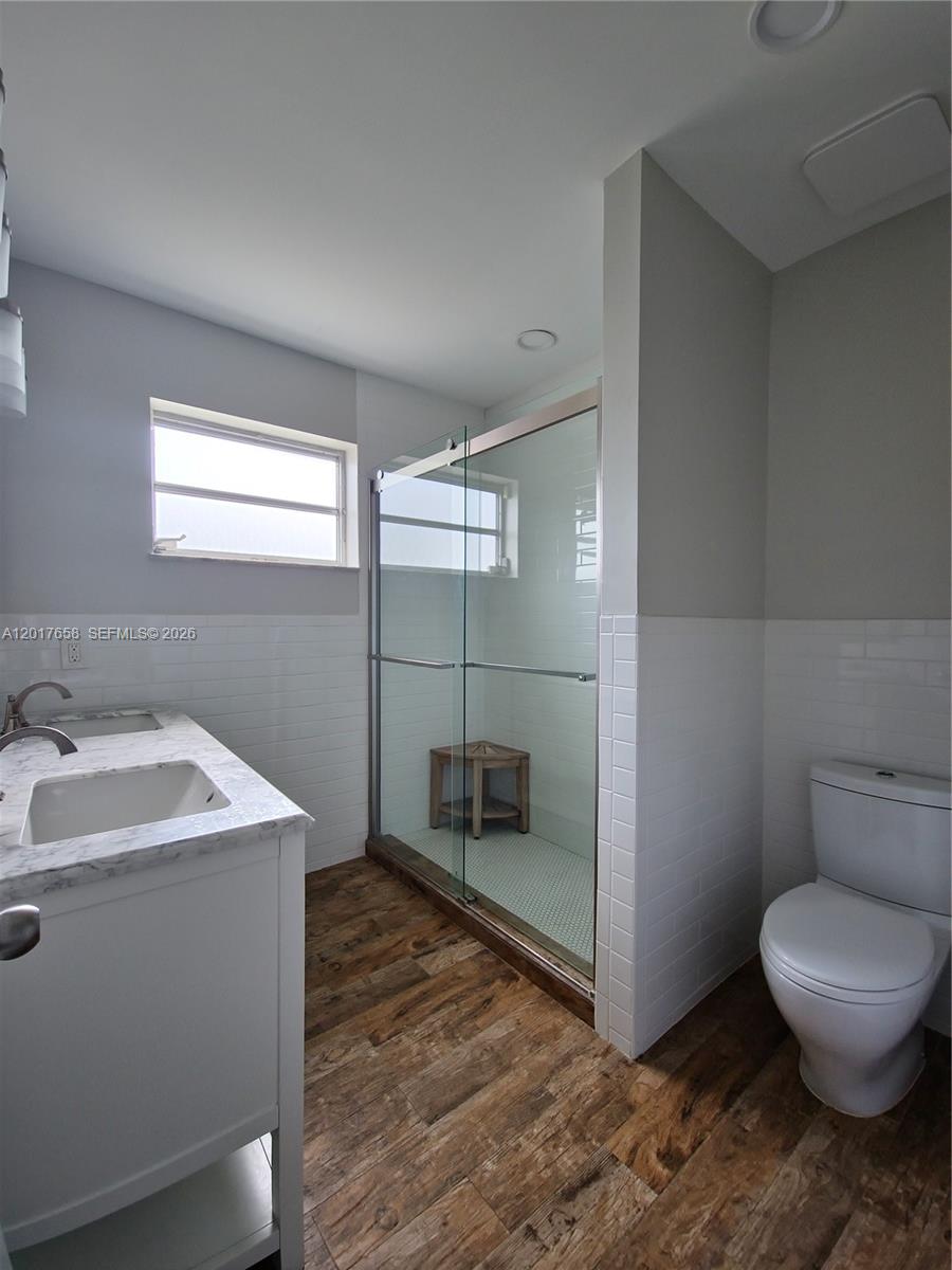 4900 Cleveland Street Hollywood, FL 33021 - Photo 10 of 25