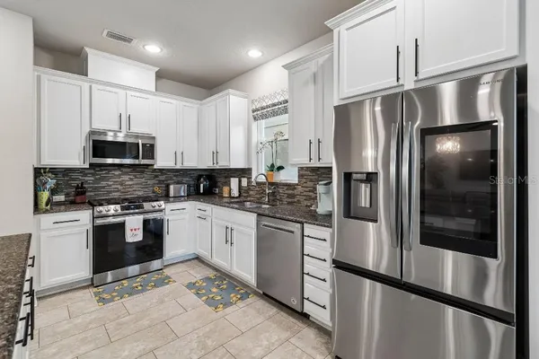 $550,000 | 14304 Parkside Ridge Way, Lithia, FL 33547