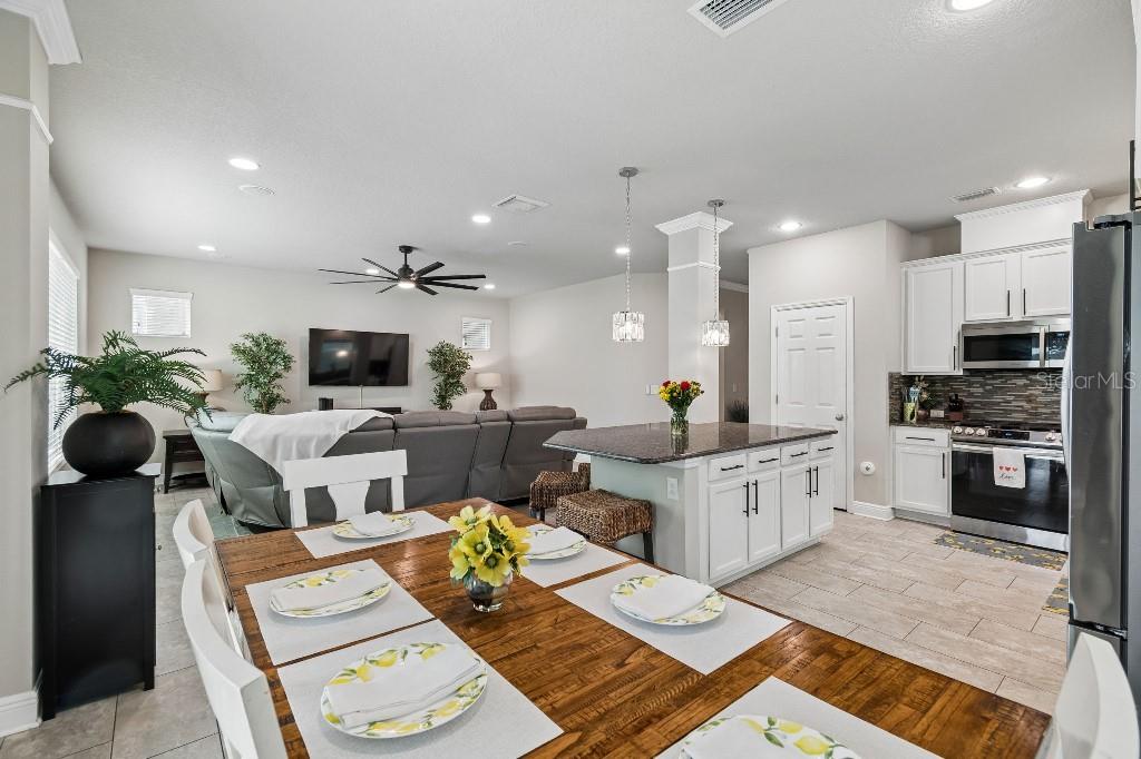 14304 Parkside Ridge Way Lithia, FL 33547 - Photo 15 of 38