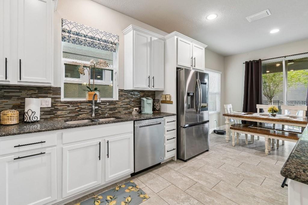 14304 Parkside Ridge Way Lithia, FL 33547 - Photo 16 of 38