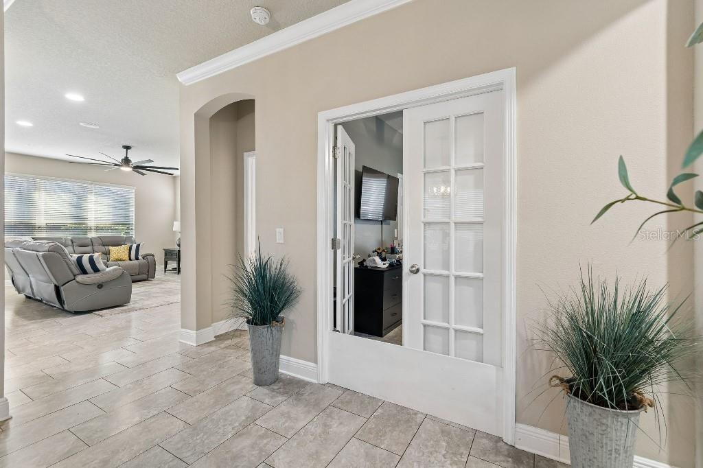 14304 Parkside Ridge Way Lithia, FL 33547 - Photo 5 of 38