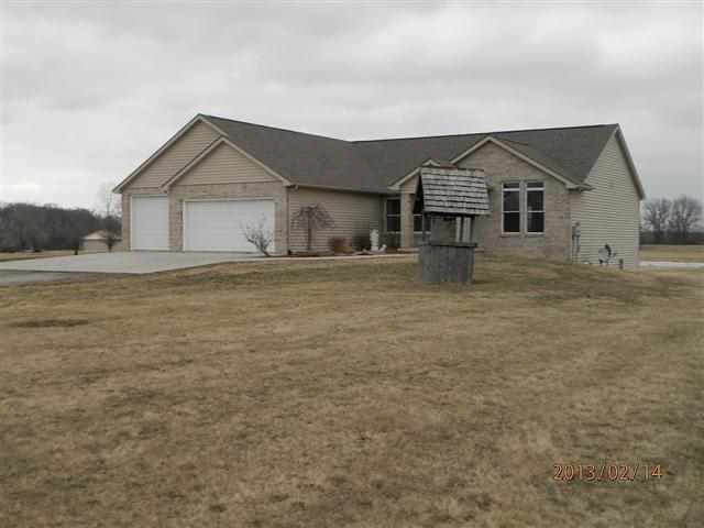 4055 County Road 63 Butler, IN 46721 - Photo 2 of 20