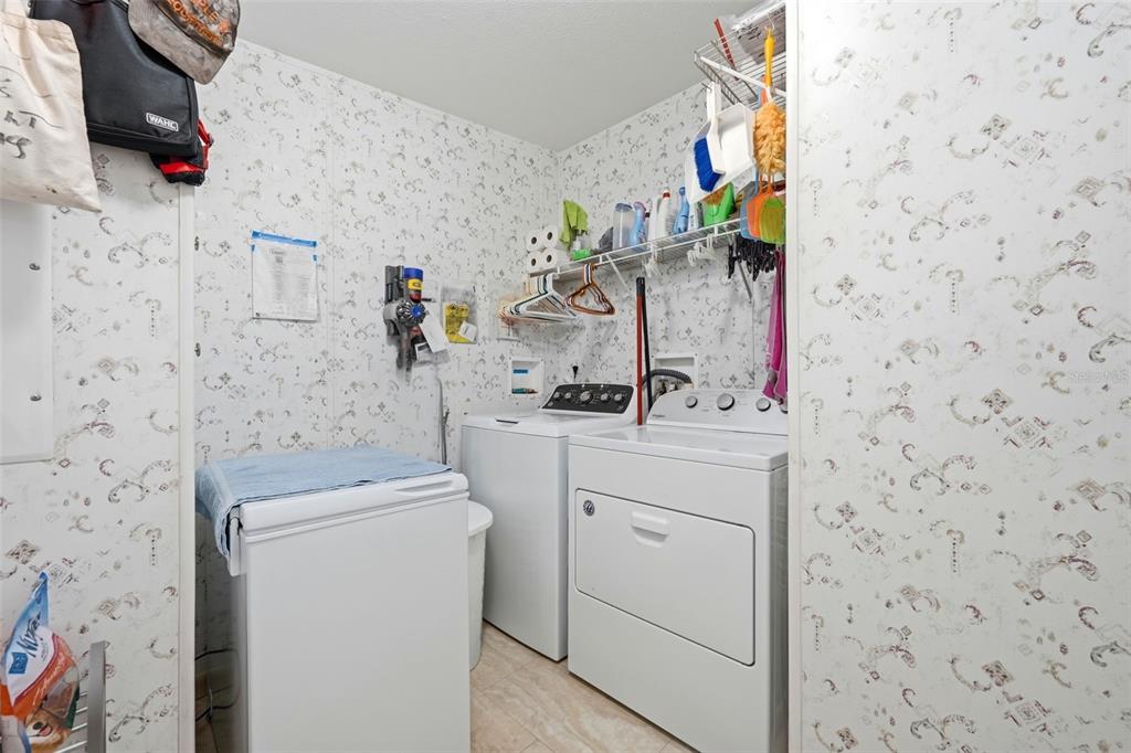 630 Otto Polk Road Frostproof, FL 33843 - Photo 39 of 44 a bathroom with a sink and a mirror