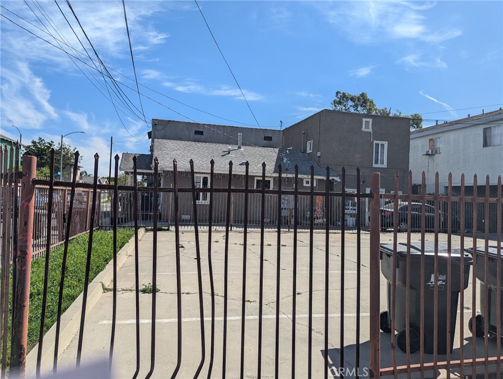 926 East 11th Street Long Beach, CA 90813 - Photo 3 of 3 a view of a houses