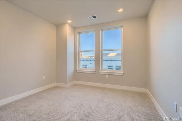 a view of empty room with window