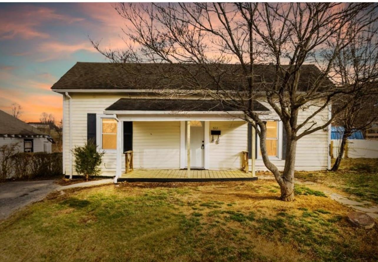 511 Maple Street Pulaski, VA 24301 - Photo 1 of 30 Gallery Image 1