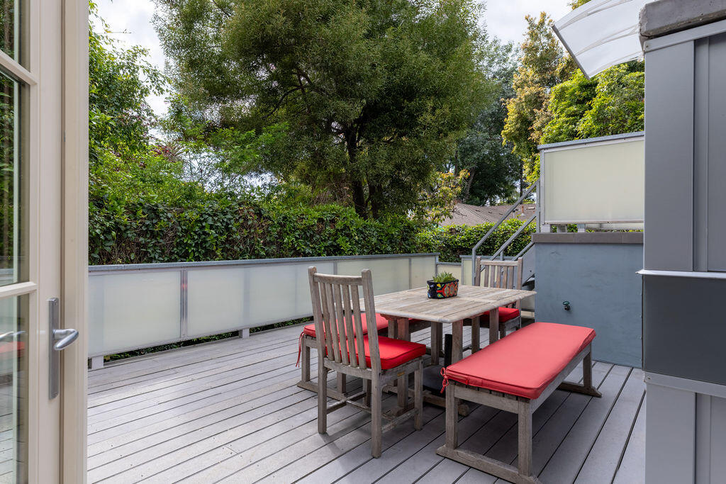 1623 Chapala Street Santa Barbara, CA 93101 - Photo 28 of 50 Outdoor Dining Area