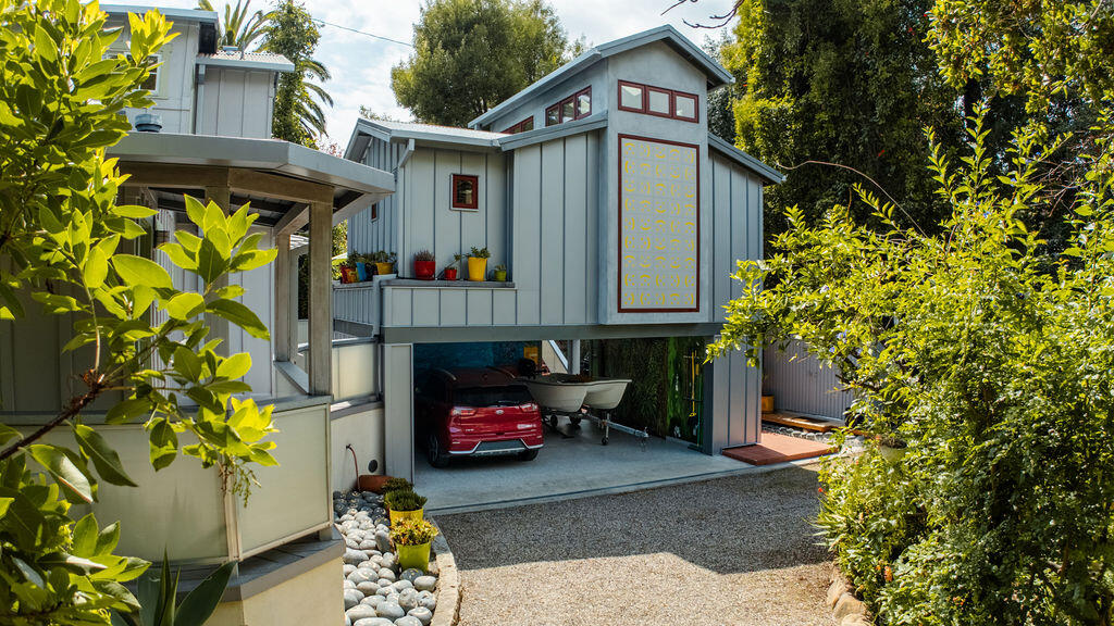 1623 Chapala Street Santa Barbara, CA 93101 - Photo 3 of 50 Studio & Garage