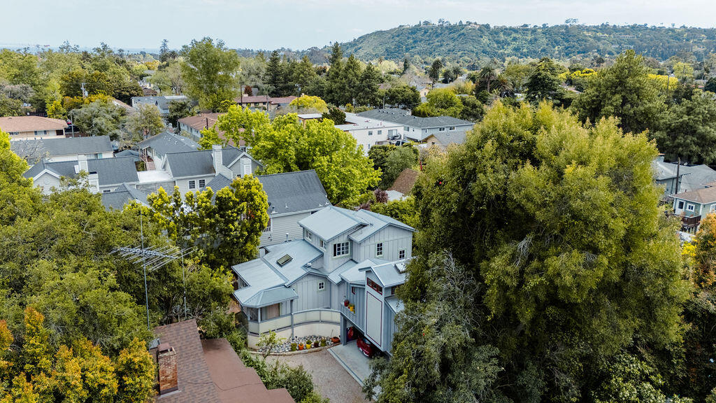 1623 Chapala Street Santa Barbara, CA 93101 - Photo 48 of 50 Chapala Aerial