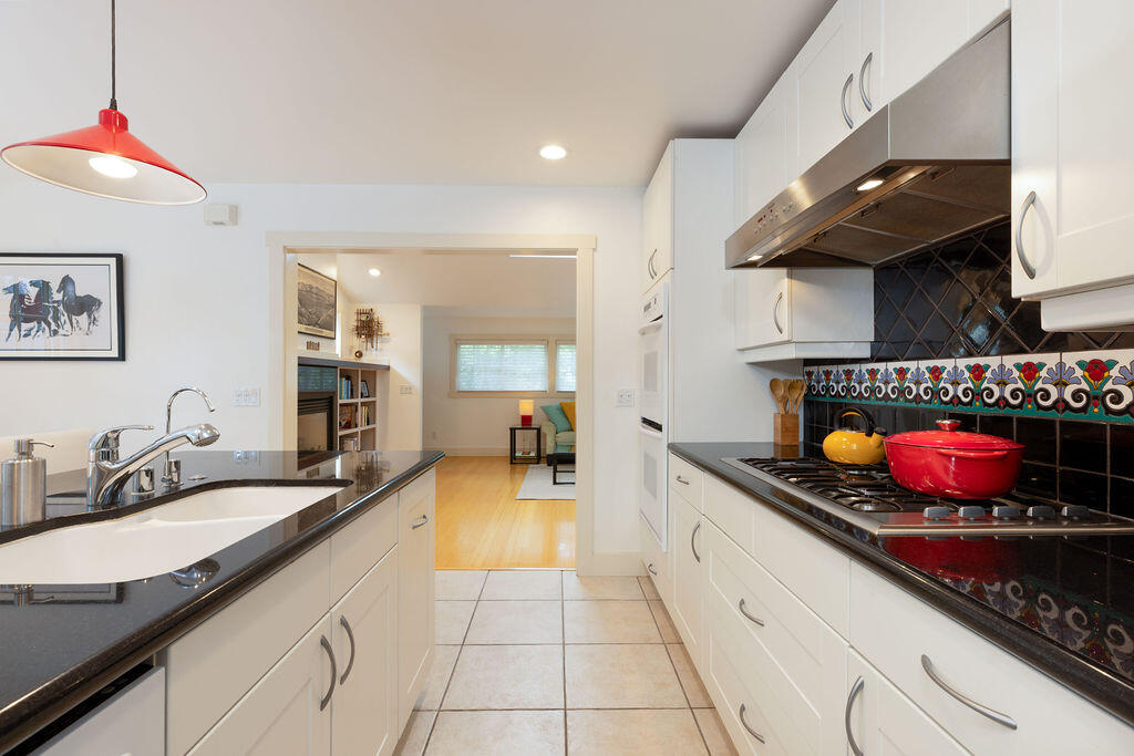 1623 Chapala Street Santa Barbara, CA 93101 - Photo 9 of 50 Kitchen