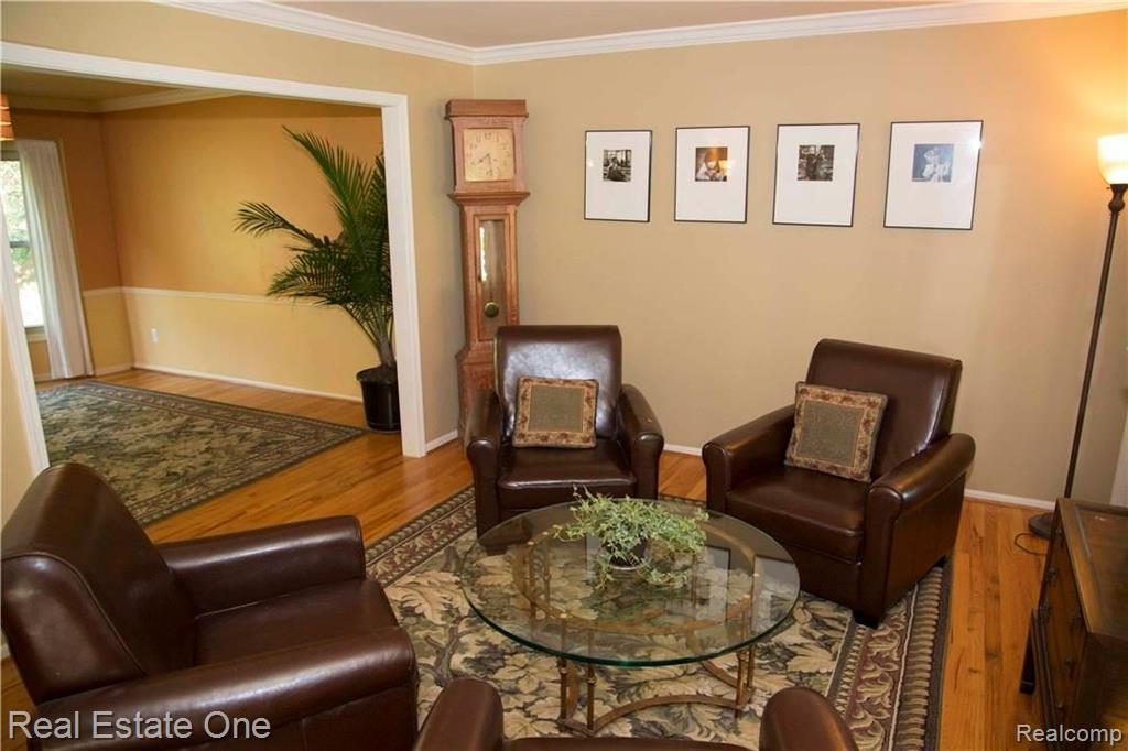 1736 North Kilburn Road Rochester Hills, MI 48306 - Photo 10 of 32
