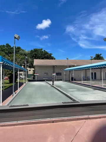 $1,700 | 701 Lori Drive, Unit 204, Palm Springs, FL 33461