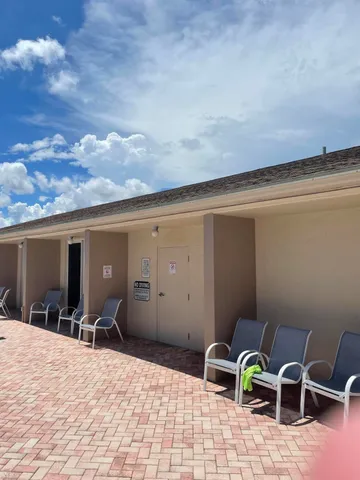 $1,700 | 701 Lori Drive, Unit 204, Palm Springs, FL 33461