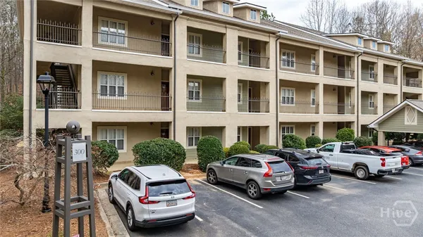 $349,000 | 125 Wood Lake Drive, Unit 302, Athens, GA 30606