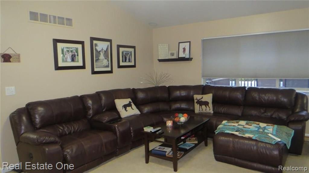 4059 Stone Post Road Newport, MI 48166 - Photo 6 of 40