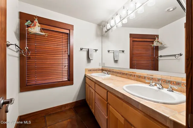 $4,100,000 | 470 Rough Road, Unit PARCEL 1 & 2), Sagle, ID 83860