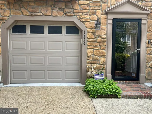$524,960 | 10939 Pebble Run Drive, Silver Spring, MD 20902