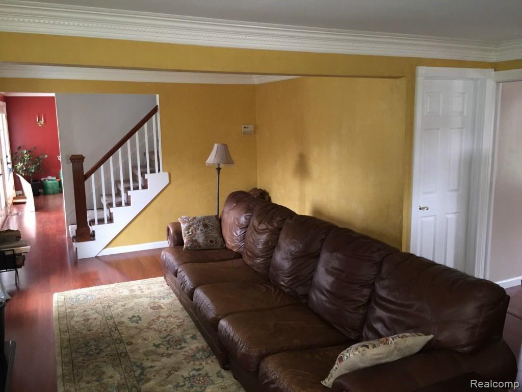 13961 Lenmoore Road Belleville, MI 48111 - Photo 4 of 33 IMG_0879.jpg