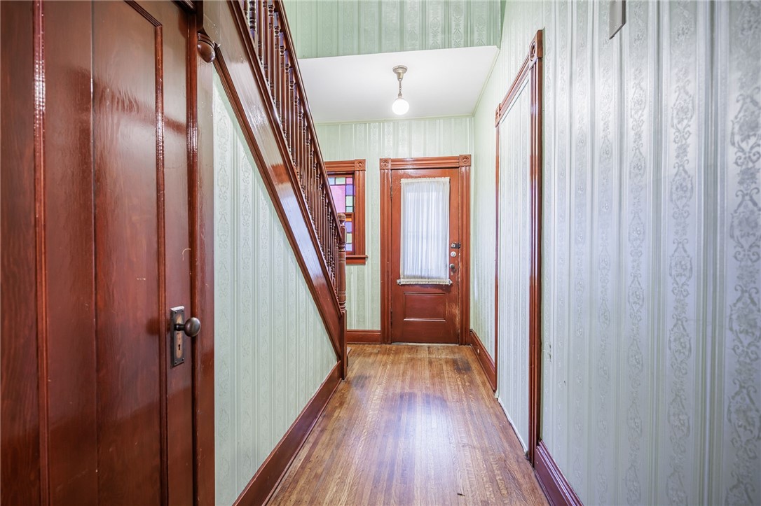 78 Boardman Street Rochester, NY 14607 - Photo 7 of 39