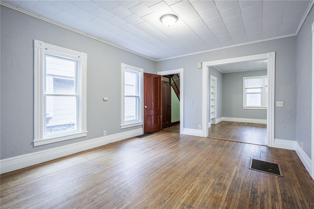 78 Boardman Street Rochester, NY 14607 - Photo 9 of 39