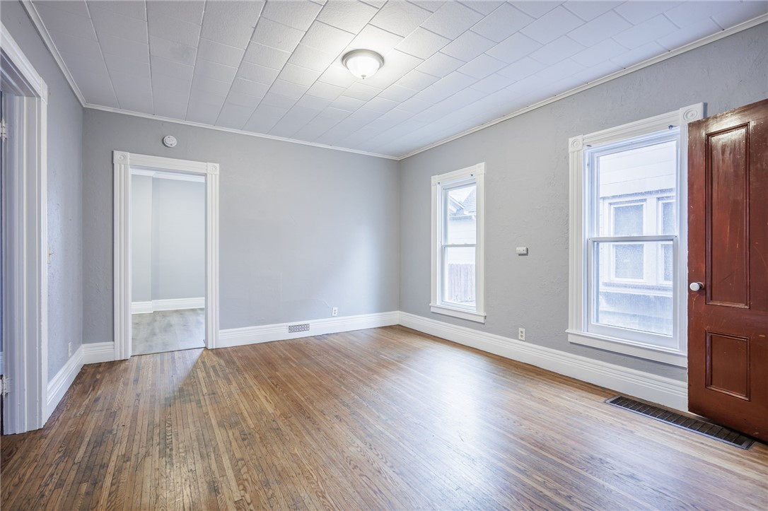 78 Boardman Street Rochester, NY 14607 - Photo 10 of 39