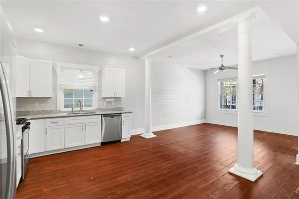 $2,600 | 819 North Robertson Street, New Orleans, LA 70116