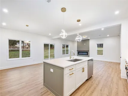 $379,900 | 2600 Winding Lake Trail Northeast, Conyers, GA 30012