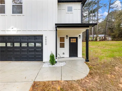 $379,900 | 2600 Winding Lake Trail Northeast, Conyers, GA 30012