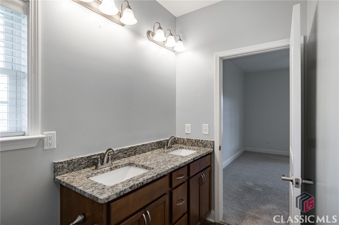 345 Whitsel Road Commerce, GA 30530 - Photo 22 of 49 Master Bath