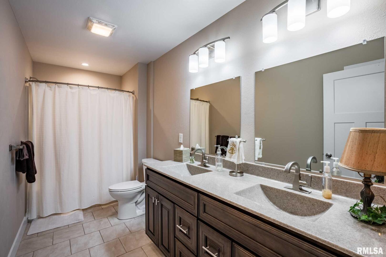 1205 Wildflower Lane Herrin, IL 62948 - Photo 20 of 37