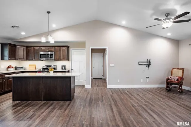 $336,900 | 1205 Wildflower Lane, Herrin, IL 62948