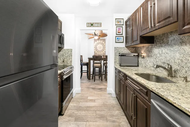 $260,000 | 250 Northeast 20th Street, Unit 3210, Boca Raton, FL 33431