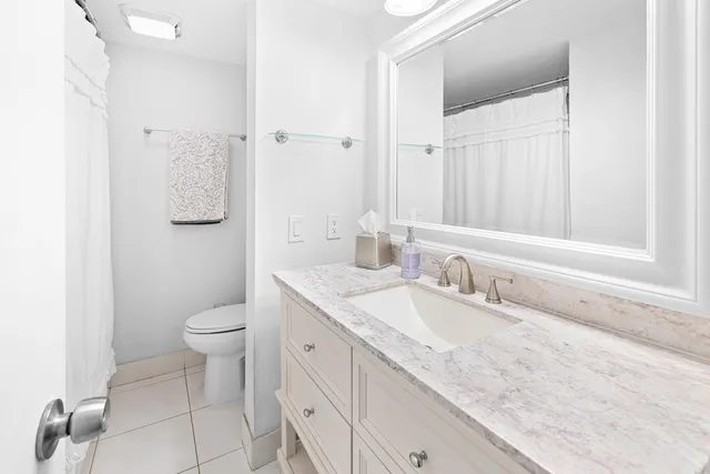 $260,000 | 250 Northeast 20th Street, Unit 3210, Boca Raton, FL 33431