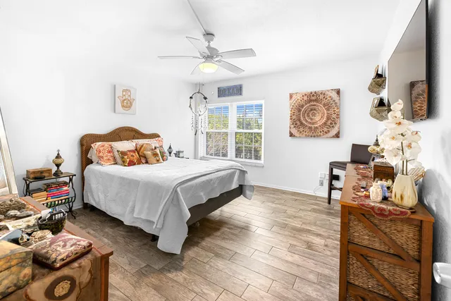 $260,000 | 250 Northeast 20th Street, Unit 3210, Boca Raton, FL 33431