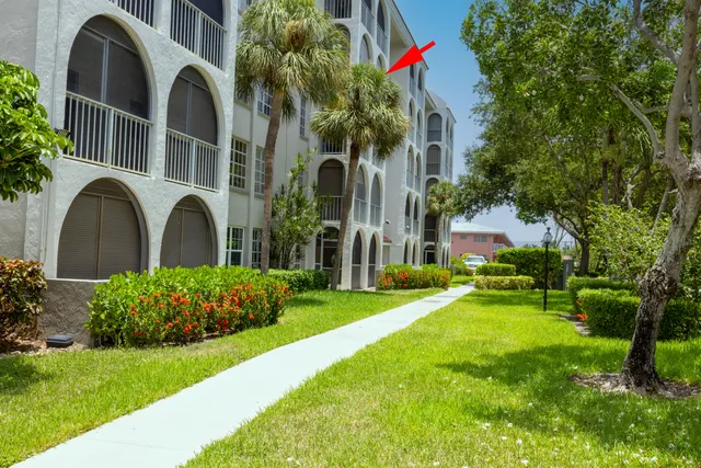 $260,000 | 250 Northeast 20th Street, Unit 3210, Boca Raton, FL 33431