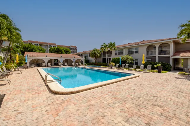 $260,000 | 250 Northeast 20th Street, Unit 3210, Boca Raton, FL 33431