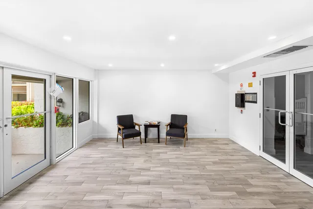 $260,000 | 250 Northeast 20th Street, Unit 3210, Boca Raton, FL 33431